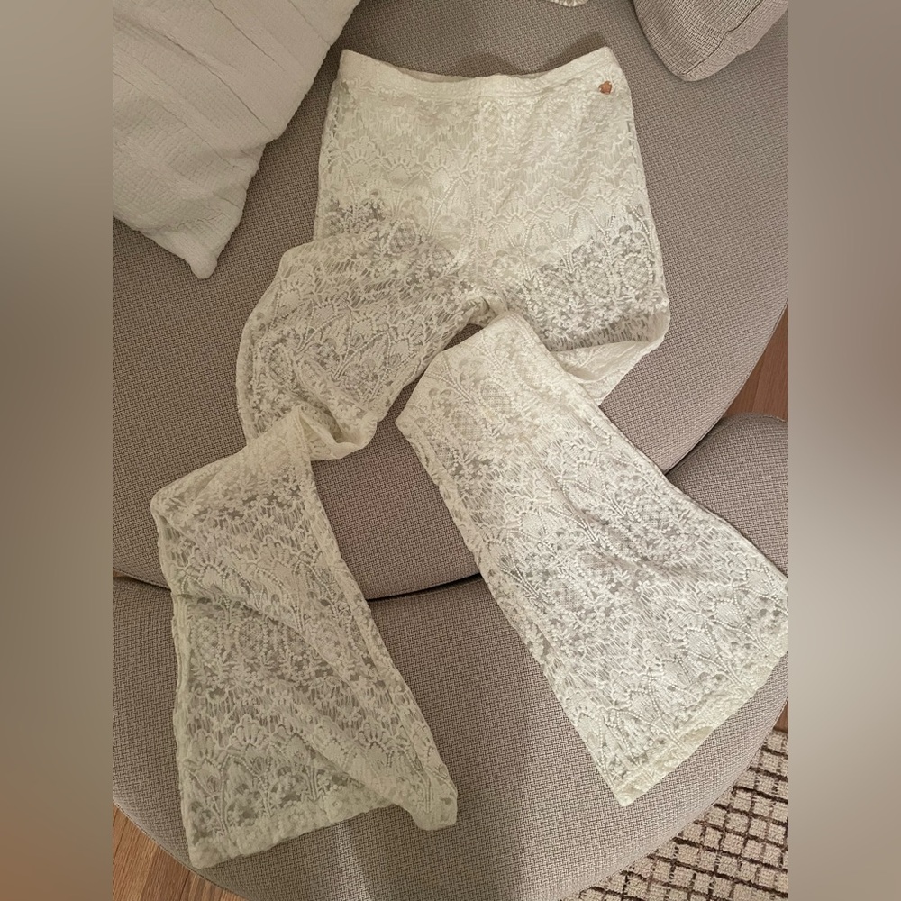 Kendall and Kylie white lace bell bottom/ flare pants
